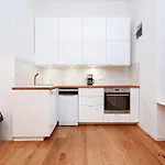 Apartment Lots Of Space Near The Presidential Palace *