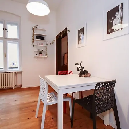 Lots Of Space Near The Presidential Palace