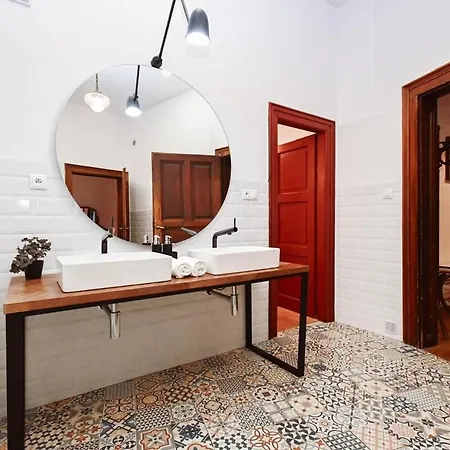 Lots Of Space Near The Presidential Palace Διαμέρισμα *