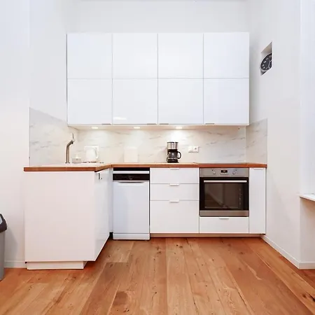 Apartment Lots Of Space Near The Presidential Palace *