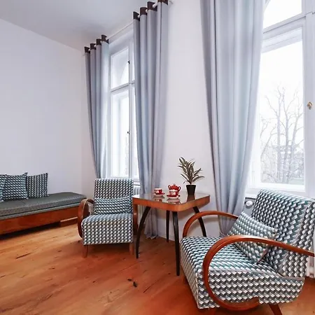 Apartment Lots Of Space Near The Presidential Palace Bratislava