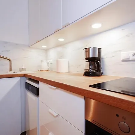 Διαμέρισμα Lots Of Space Near The Presidential Palace Μπρατισλάβα