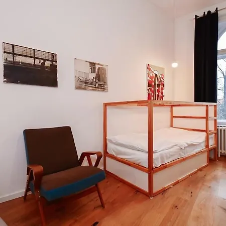 Lots Of Space Near The Presidential Palace Apartment