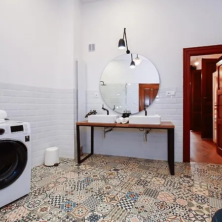 Lots Of Space Near The Presidential Palace Apartment Bratislava