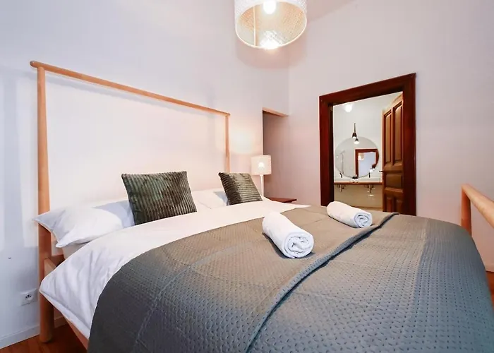 Lots Of Space Near The Presidential Palace Apartmán