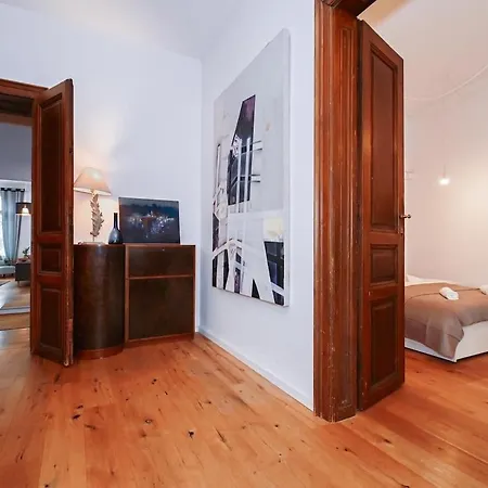 Lots Of Space Near The Presidential Palace Appartement