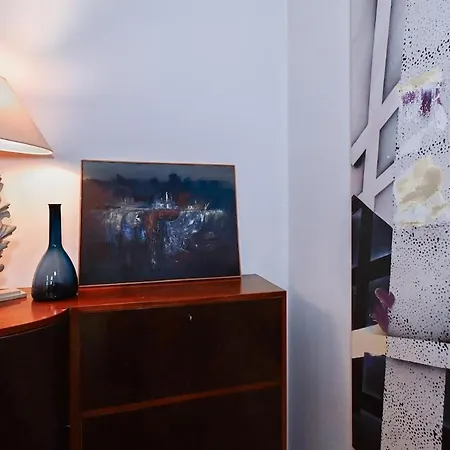 Appartement Lots Of Space Near The Presidential Palace *