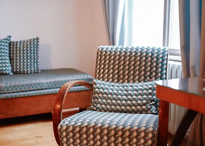 Lots Of Space Near The Presidential Palace Appartement *