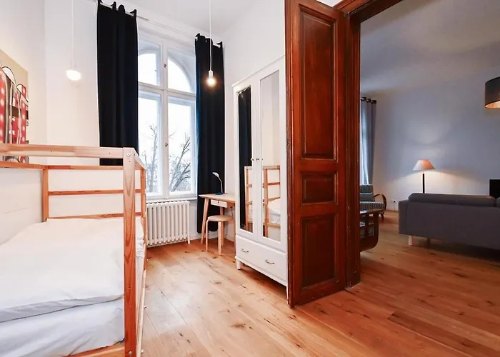 Lots Of Space Near The Presidential Palace *